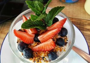 overnight oats with almond milk, chia and agave at Project Social in Ibiza