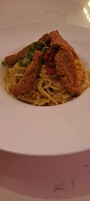 Linguine Alfredo with Crispy Chikn 😋 at P.S. Kitchen in New York City