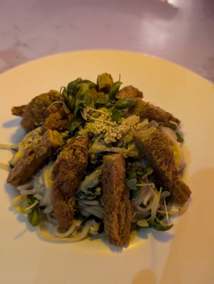 Linguine Alfredo with chicken, super flavorful & filling at P.S. Kitchen in New York City