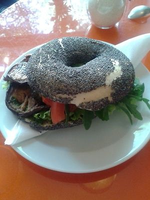 Vegan bagel at Milch&Zucker in Berlin