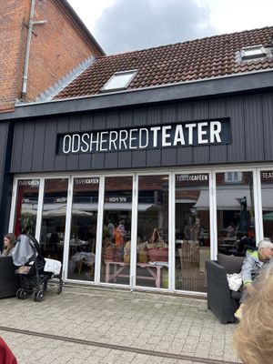   at Teater Cafeen in Nykobing
