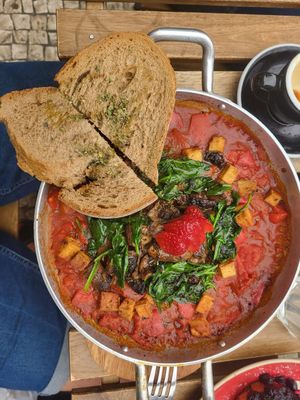 Vegan shakshuka at Zenith in Porto