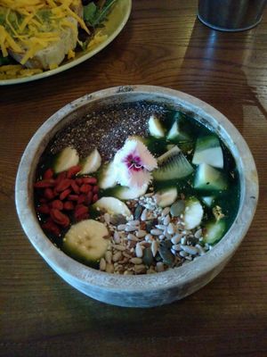 Vegan bowl at Zenith in Porto