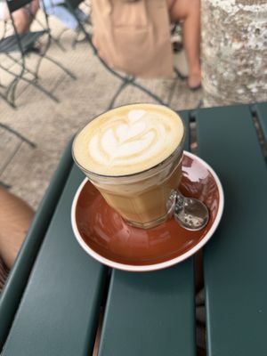 Vanilla Latte (with oat milk)  at Zenith in Porto