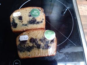 Two slices of blueberry cake at Mimint Bio Market in Arnhem