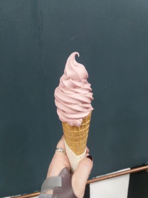 Vegan strawberry cone  at Malvy's Shakes in Madrid