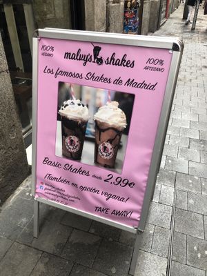 Signage  at Malvy's Shakes in Madrid
