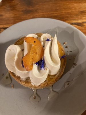 Apricot tart at L'instant in Tours