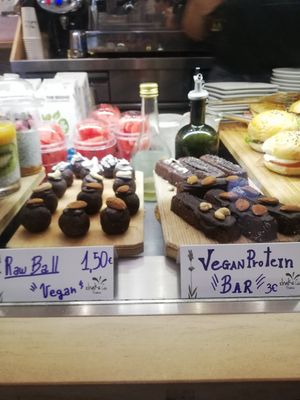 Vegan bars and balls at Shake Cafe - Del Corso in Florence