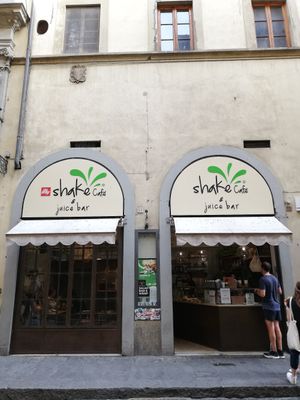 The entrance at Shake Cafe - Del Corso in Florence