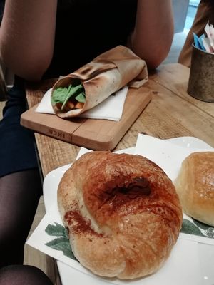 Vegan wrap and pastries at Shake Cafe - Del Corso in Florence