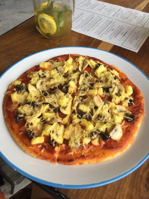 Pizza at Eat With Fingers Restaurant Mauritius in Grand Baie