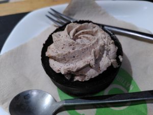 Chocolate tarte with almond cream at Olivia Natural Bistrot in Siracusa