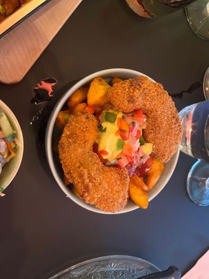 Loaded wedges met guacamole  at Botanique in Hasselt