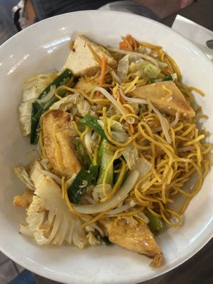 Chowmein with tofu   at Pho Fresh in Rancho Cordova