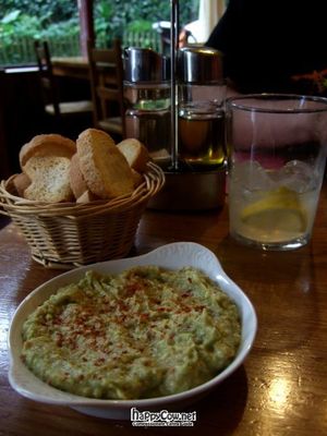 Guacamole at Garraxi Restaurante Vegetariano in San Sebastian