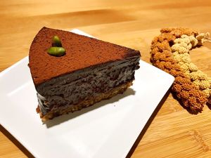 Raw chocolate pie at Original Vegan 原粹蔬食作 - Yuán Cuì Shū Shi Zuò in New Taipei City