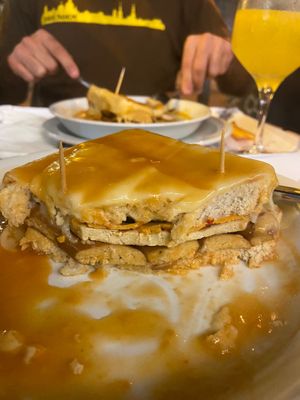 Vegan francesinha 😍 at Lado B Cafe in Porto