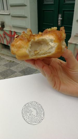 Starsi verze jablecneho se skorici at Blue Vegan Pig Shop in Prague