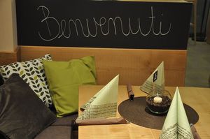 Welcome, Benvenuti, Herzlich Willkommen at Pizzeria Bistro Mediterraneo in Merano