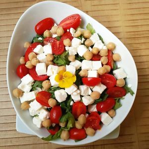 Kichererbsen Salat mit Feta und Cockatiltomaten - einfach lecker! at Pizzeria Bistro Mediterraneo in Merano