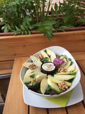 Saisonaler Herbst-Salat at Pizzeria Bistro Mediterraneo in Merano