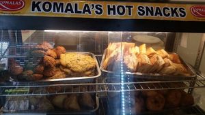 Hot snacks at Komala's Restaurant - Tanjong Pagar in Central Singapore