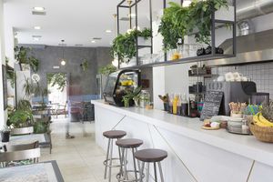 Modern and fresh at Elephant in the Room in Thessaloniki