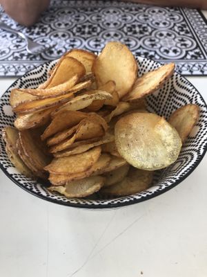 Homemade chips at Elephant in the Room in Thessaloniki