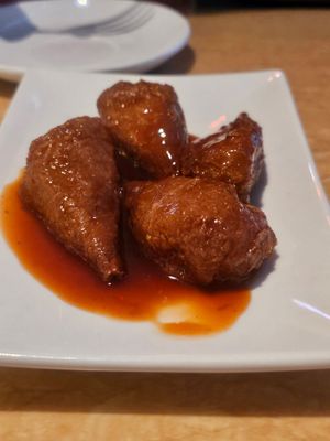 Buffalo wings at Ma Ma Wok in Charlotte