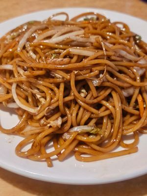 Lo mein at Ma Ma Wok in Charlotte