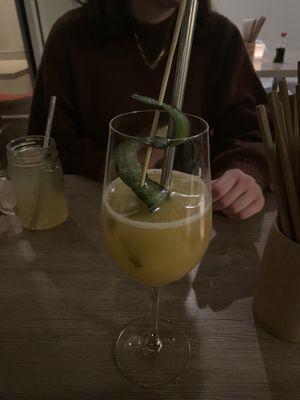 Alkoholfreier Cocktail mit Gurke, Rhababer & Ginger Ale 🍸  at Meiwei in Bielefeld