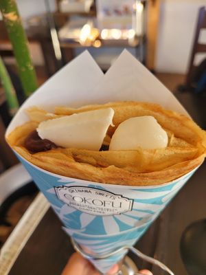 Mochi and red bean crepe at Cokofu Cafe in Urasoe