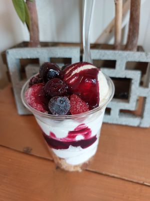 Mix berries parfait at Cokofu Cafe in Urasoe