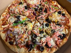 Vegan Kombination  at Razzos Pizza And Salads in Hayward