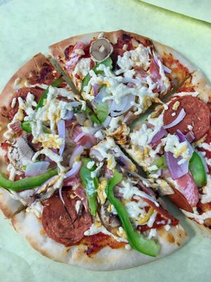 Vegan Kombination pizza at Razzos Pizza And Salads in Hayward
