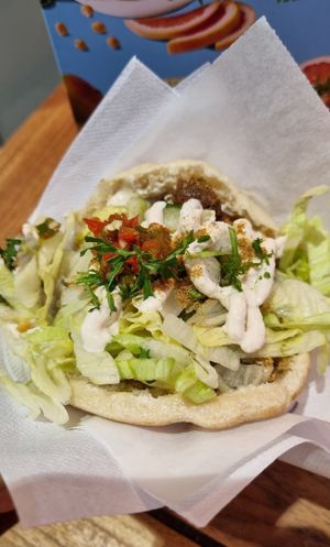 Cauliflower pita at Fafa's - Kampinkeskus in Helsinki