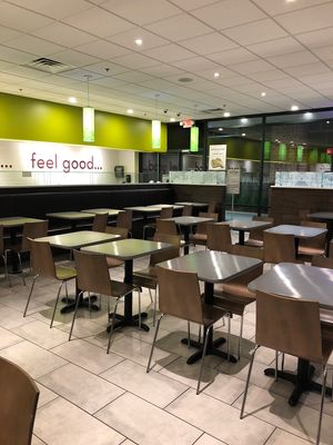 Dining area at Salata in Schaumburg