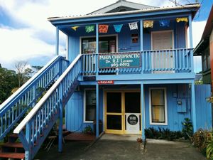 Store front at New Moon Foods in Pahoa