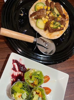 Spring rolls & Soy-meat mini pizza at Loca Kitchen in Tokyo