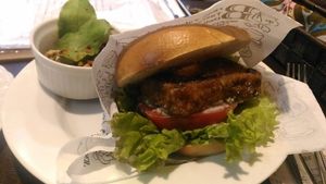 bagel burguer at Loca Kitchen in Tokyo