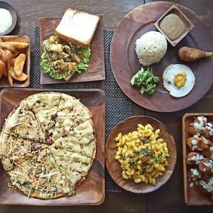 Pizza, finger food, pasta, sandwich, rice meal! at Indulge in Quezon City