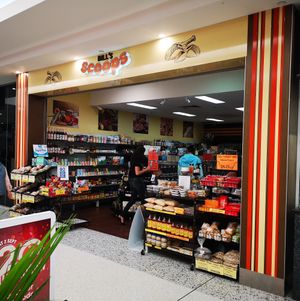 Shopfront at Bill's Scoops in Kardinya