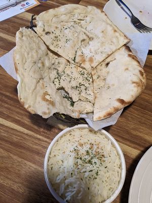 Garlic naan and basmati rice at Bollywood Indian Restaurant in Busan