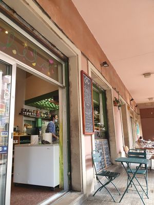 Vibe at Chelo Cafe in Barcelona