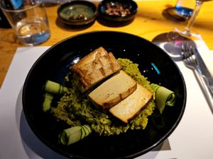 Tofu com arroz de grelos. at De Pedra e Sal in Setubal