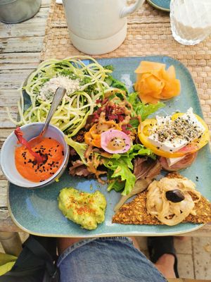 Assiette unique at Les Baux Jus in Les Baux-de-provence