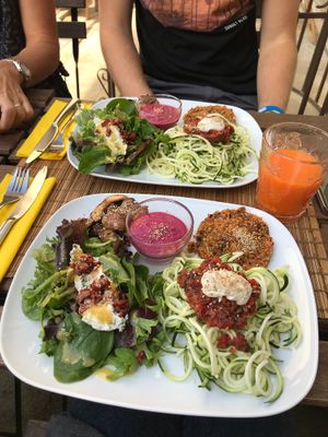 L’assiette découverte at Les Baux Jus in Les Baux-de-provence