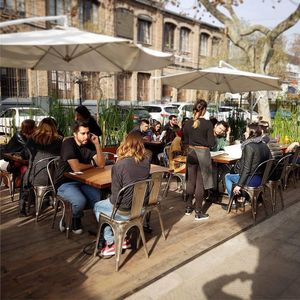 un rico día soleado de invierno at Verde Sazon in Santiago