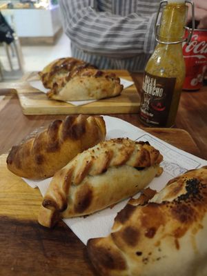 6 empanadas and 2 cokes 21,50€ at Dempanadas in Valencia
